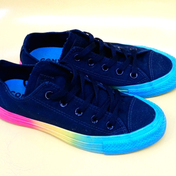 $ALE!!! Converse Chuck Taylor All Star Rainbow Ice - Picture 1 of 8
